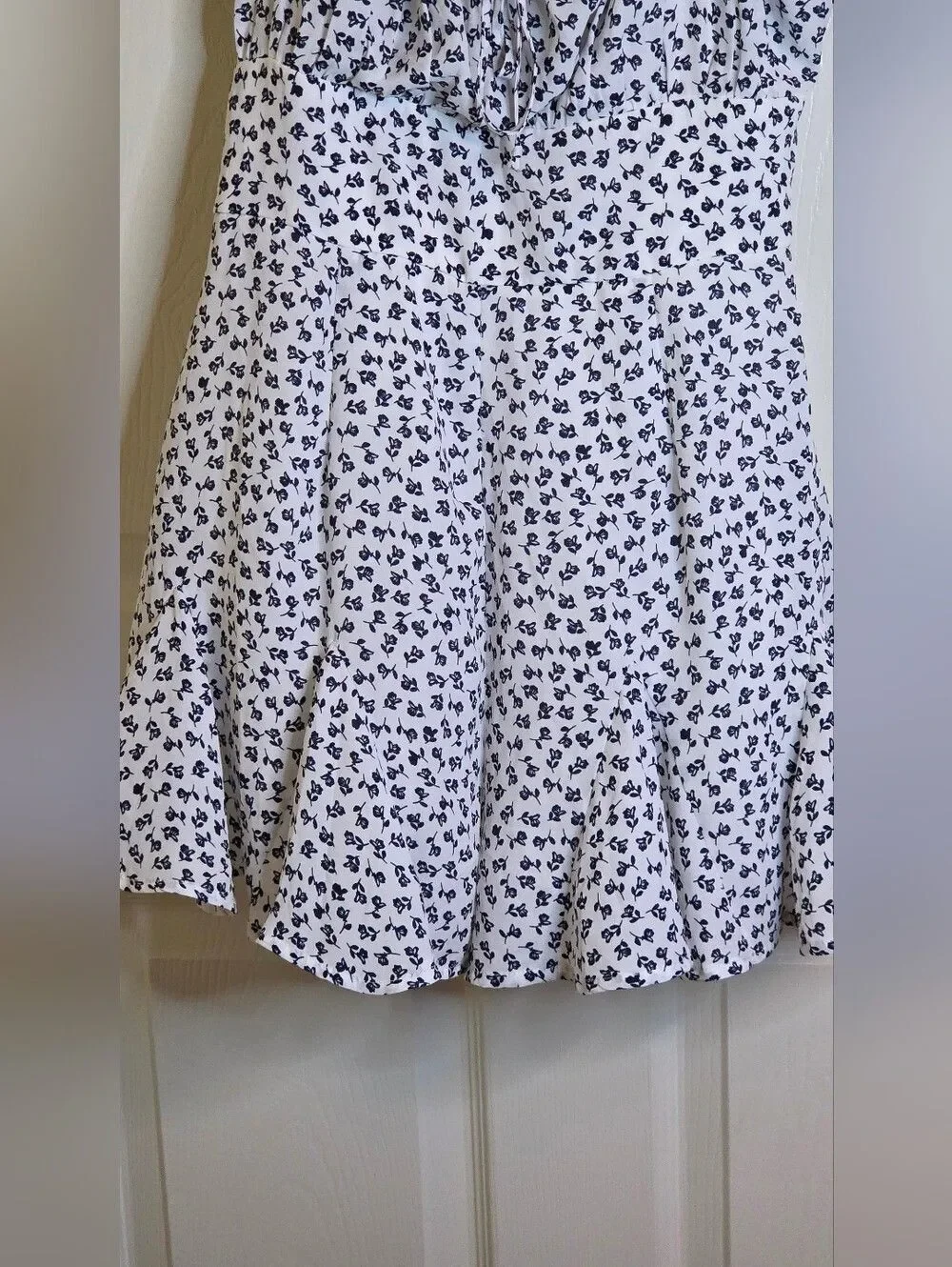 NWT Francesca's Miami L Straps White Navy Zipper Floral Women Romper Boutique